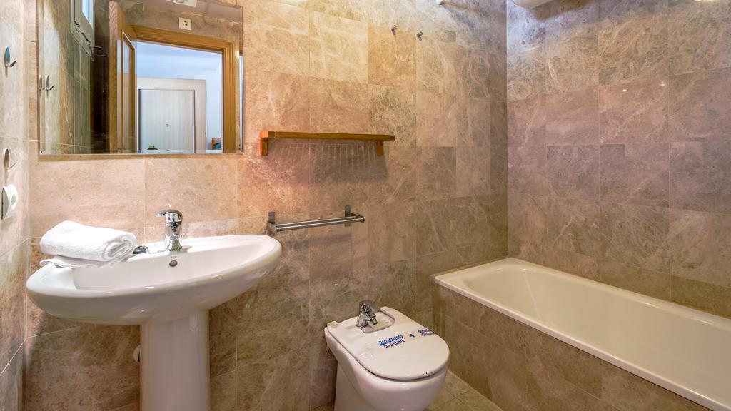 Apartamentos Habitat Zona Media Моначил Екстериор снимка