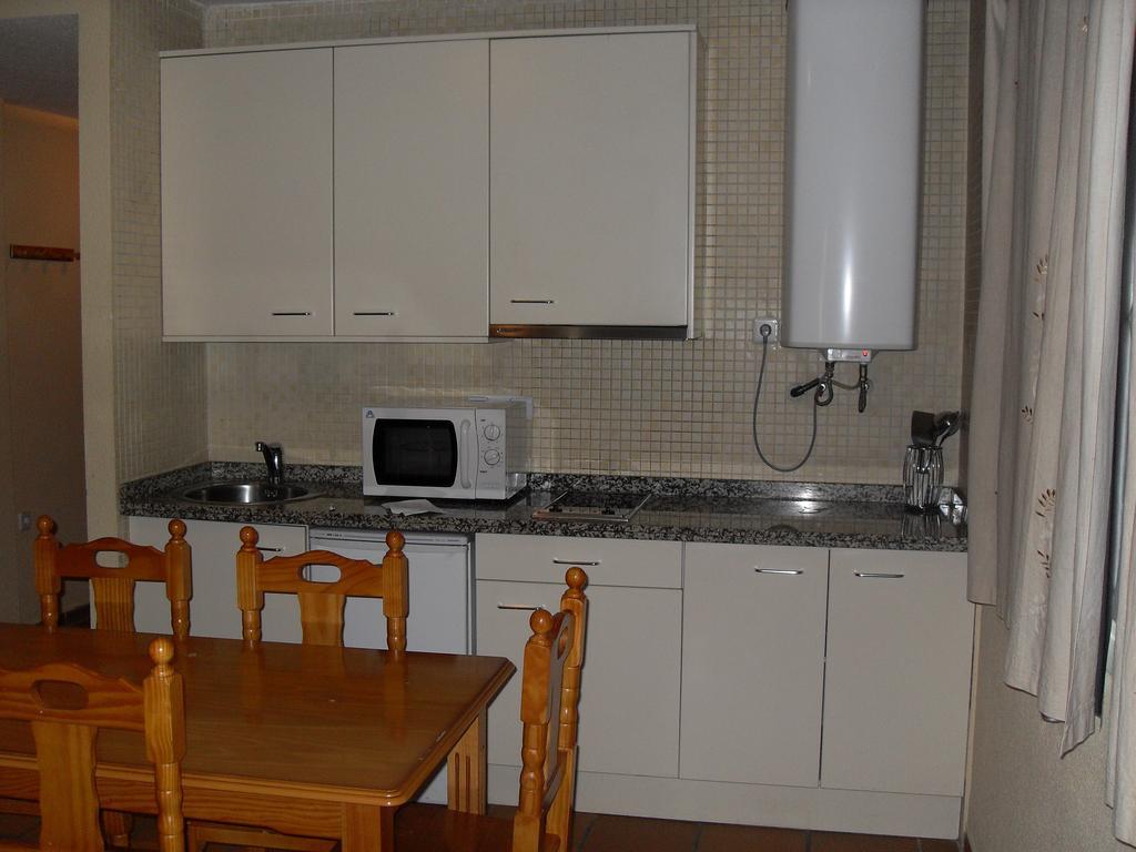 Apartamentos Habitat Zona Media Моначил Стая снимка