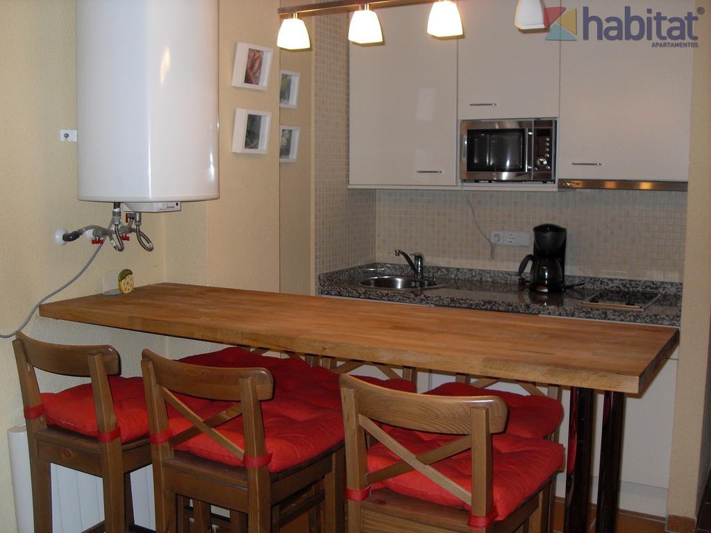 Apartamentos Habitat Zona Media Моначил Стая снимка